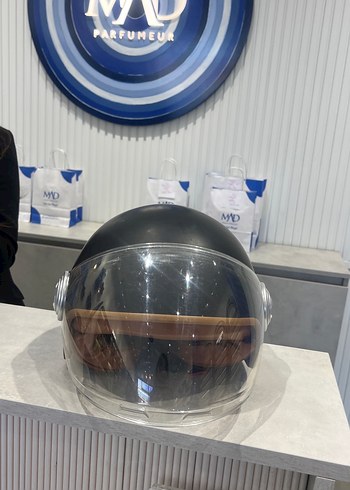 Siyah Deri Kemerli Sokak Tarzı Motosiklet Kaskı - Görsel 2