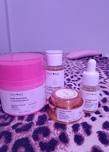 Anysng Nemlendirici ve Canlandırıcı Cilt Bakım Seti - Görsel 8