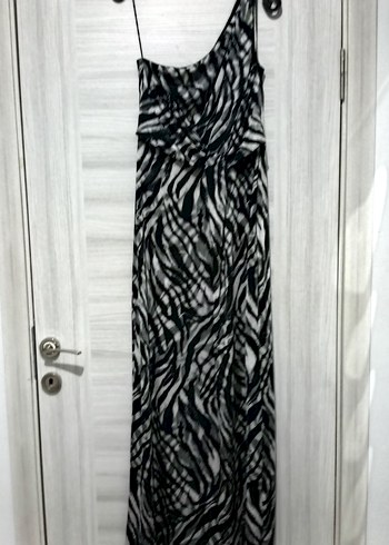 Zebra Desenli Uzun Drapeli Kadın Elbise - Görsel 2