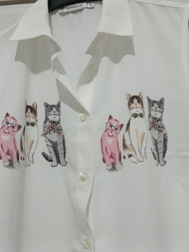 Kolsuz Beyaz Baskılı Gömlek - Görsel 2