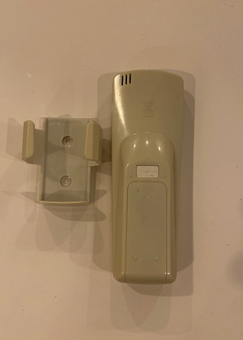 Arçelik Klima Kumandası ve Tutucu - Görsel 3