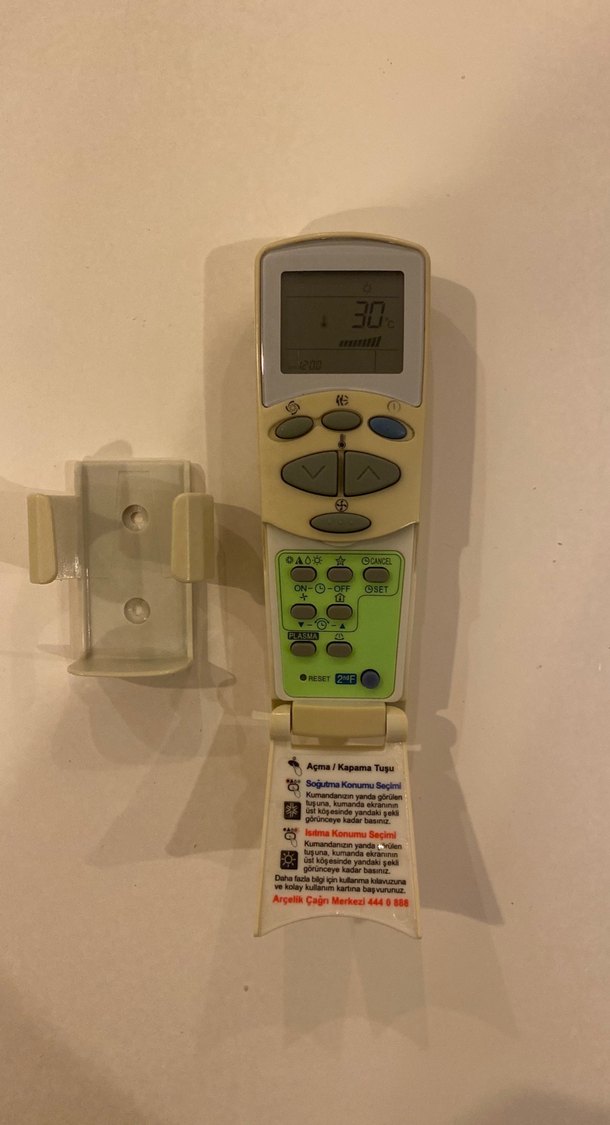Arçelik Klima Kumandası ve Tutucu - Görsel 2