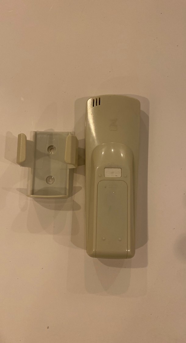 Arçelik Klima Kumandası ve Tutucu - Görsel 3