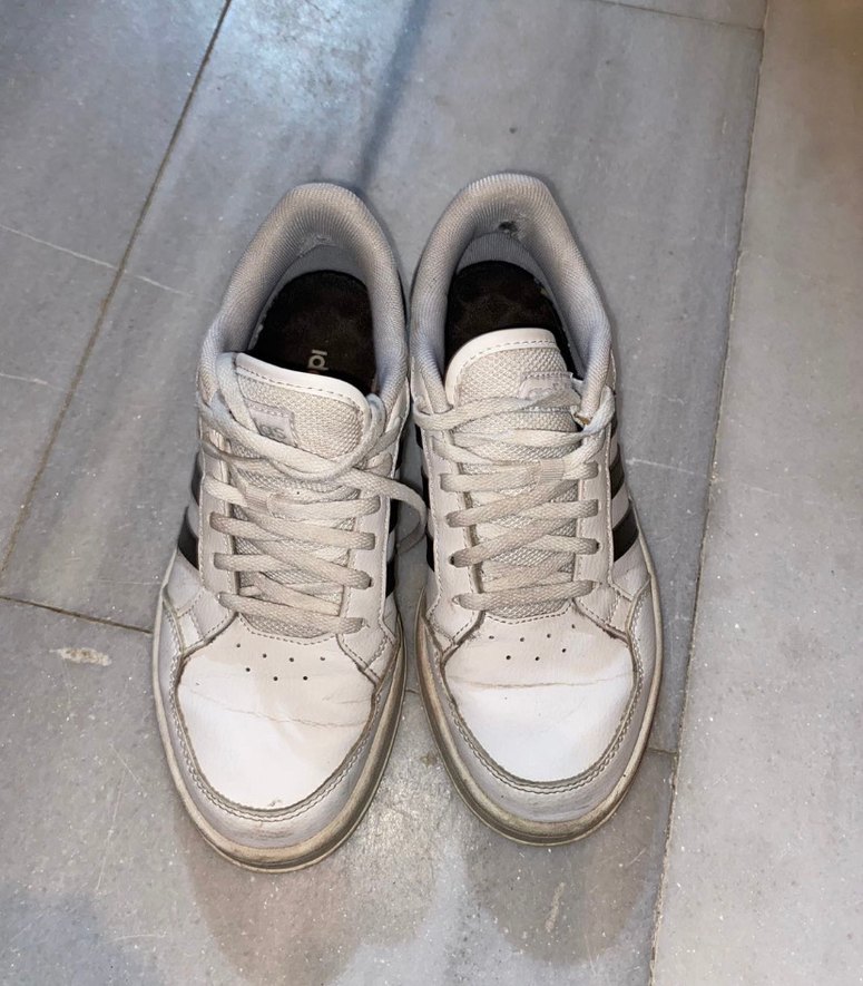 Beyaz Adidas Çizgili Spor Ayakkabı - Görsel 2