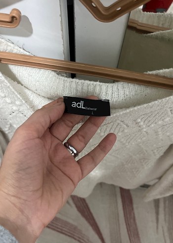 Uzun Kollu Beyaz Örgü Kadın Kazak - Görsel 3