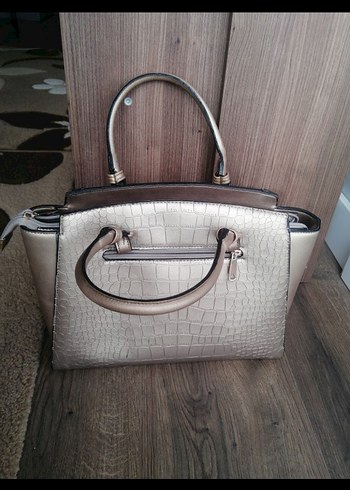 Bej Deri Yılan Desenli Tokalı Kadın Çanta - Görsel 2