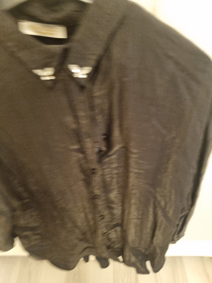 koyu gri parlak saten kömlek düğmeli kollu - Görsel 2