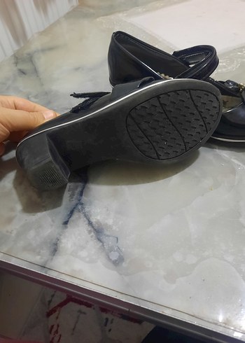 31 numara   Siyah Tokalı Topuklu Klasik Ayakkabı - Görsel 5