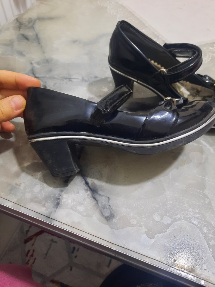 31 numara   Siyah Tokalı Topuklu Klasik Ayakkabı - Görsel 4