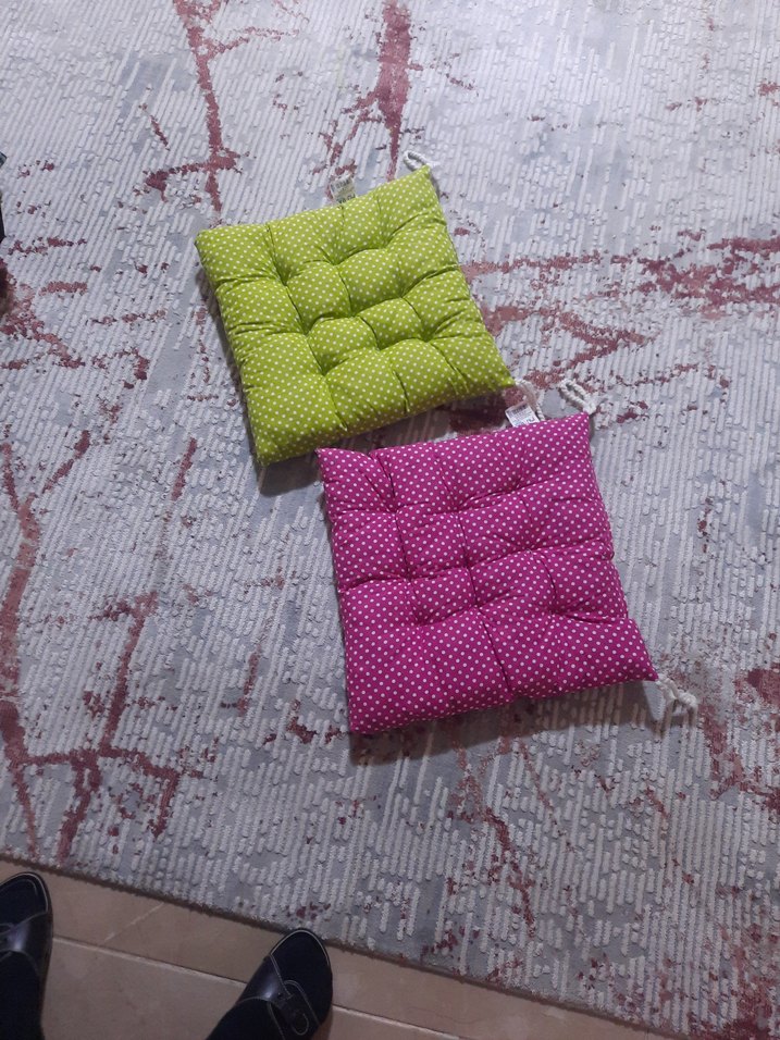 2 adet Renkli Puantiyeli Yer Minderi - Görsel 2