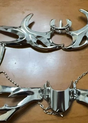 Gri Parlak Gotik Yüz Takısı - Görsel 2