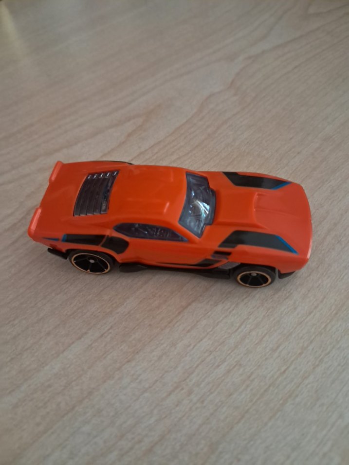 Renkli Kırmızı Oyuncak Araba - Görsel 3