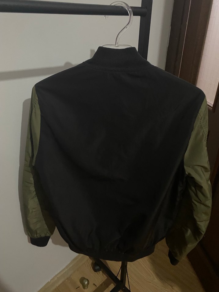 Siyah-Yeşil Baskılı Fermuarlı Erkek Ceket - Görsel 2