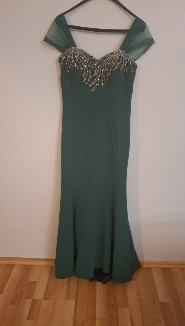 Yeşil Nakışlı V Yakalı Uzun Abiye Elbise - Görsel 2