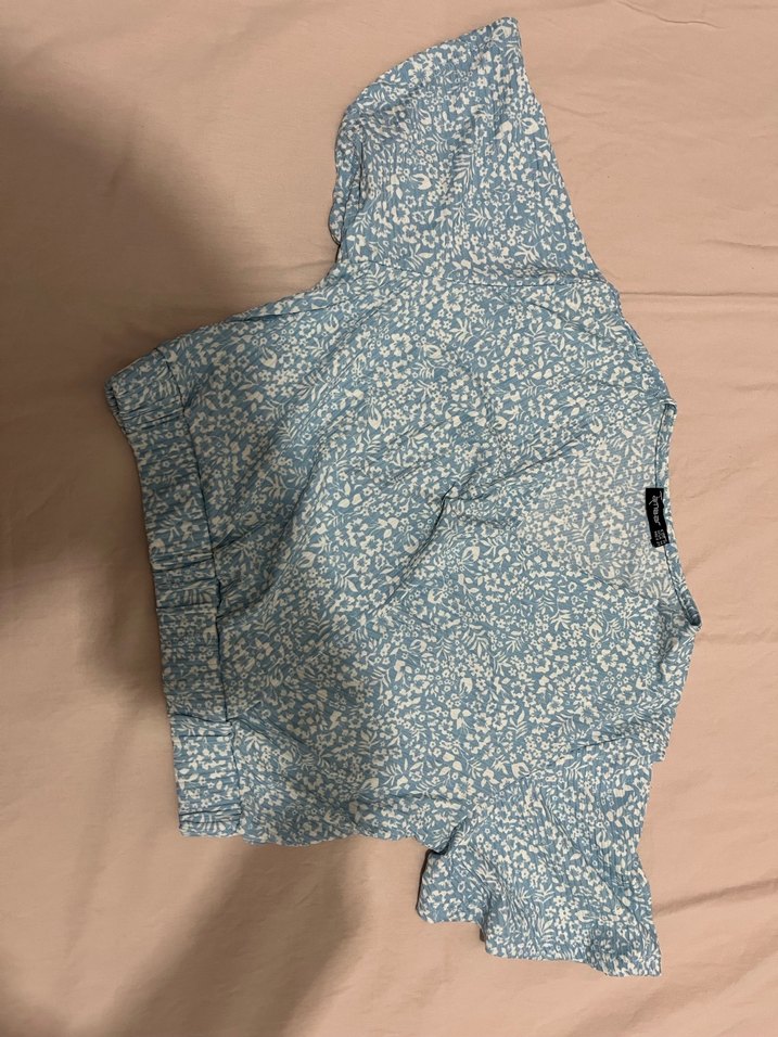 V Yaka Düğmeli Mavi Kısa Kollu Bluz - Görsel 2