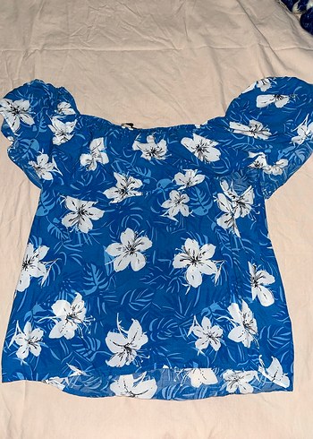 Mavi Çiçekli Askısız Kısa Kollu Bluz - Görsel 3