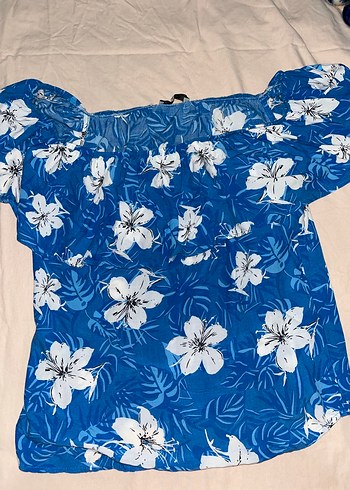 Mavi Çiçekli Askısız Kısa Kollu Bluz - Görsel 2