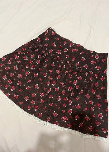 Dantel Detaylı Çiçek Desenli Midi Etek - Görsel 3
