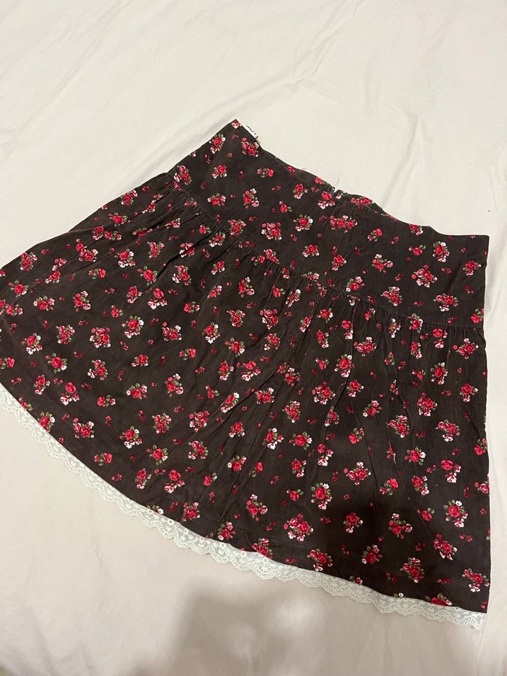 Dantel Detaylı Çiçek Desenli Midi Etek - Görsel 3