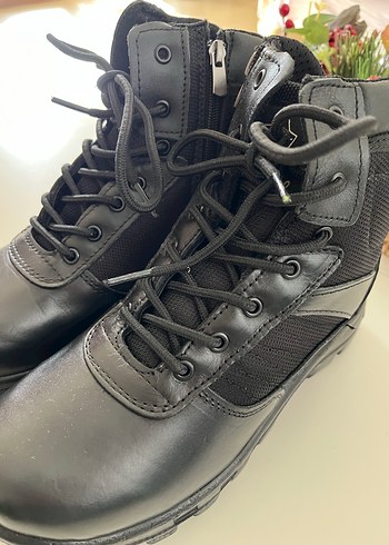 Siyah Erkek Bot - Görsel 2