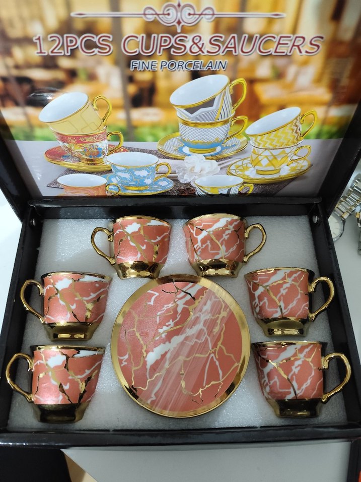 12 Parça Renkli Porselen Fincan ve Tabağı Seti - Görsel 2