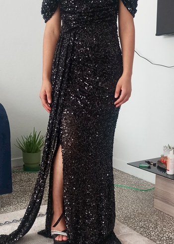 Siyah Parlak Uzun Straplez Abiye Elbise - Görsel 3