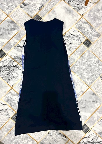 Mavi Çiçek Desenli Kolsuz Günlük Elbise - Görsel 2