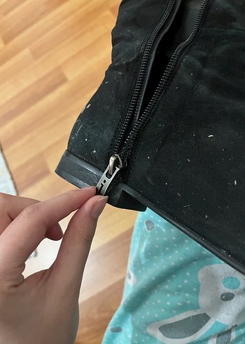 Tokalı Topuklu Diz Boyu Kadın Çizme - Görsel 4