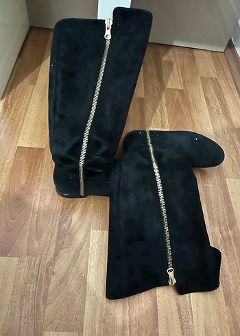 Tokalı Topuklu Diz Boyu Kadın Çizme - Görsel 3