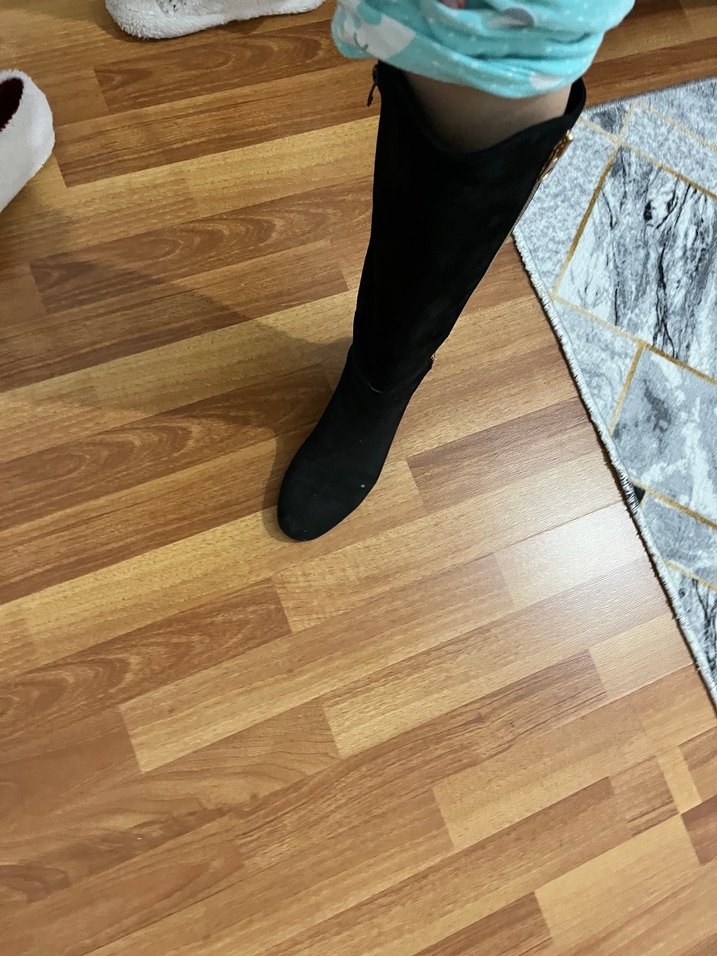 Tokalı Topuklu Diz Boyu Kadın Çizme - Görsel 2