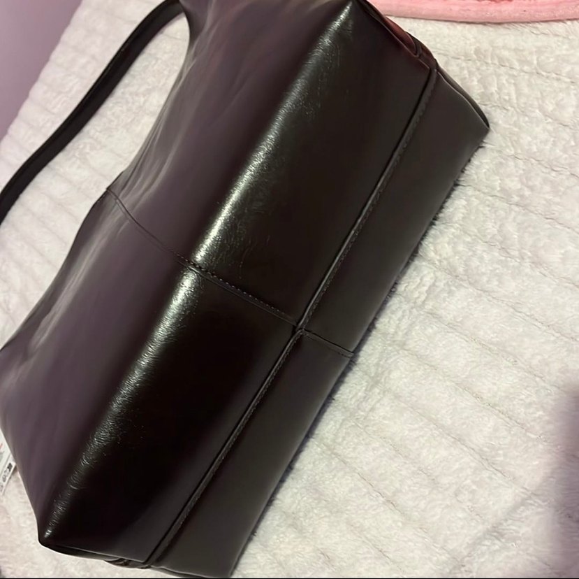 Mango parlak apreli çanta - Görsel 4