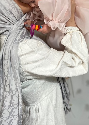 Beyaz güpürlü elbise tesettür - Görsel 4