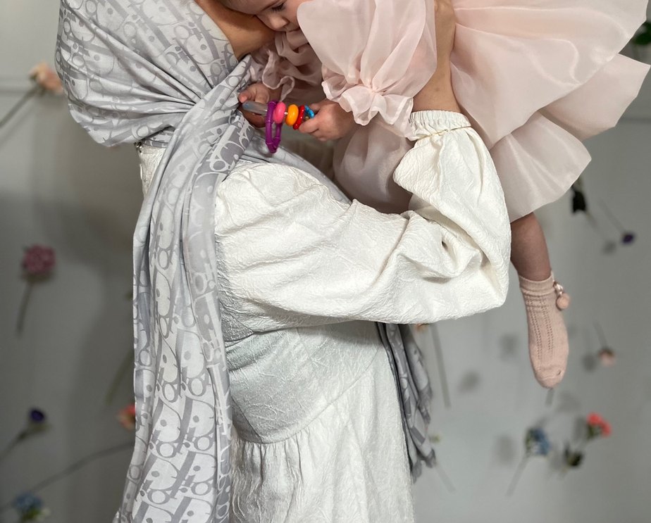 Beyaz güpürlü elbise tesettür - Görsel 4