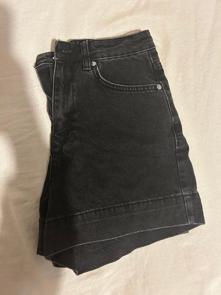 Siyah Mini Denim Şort - Görsel 2