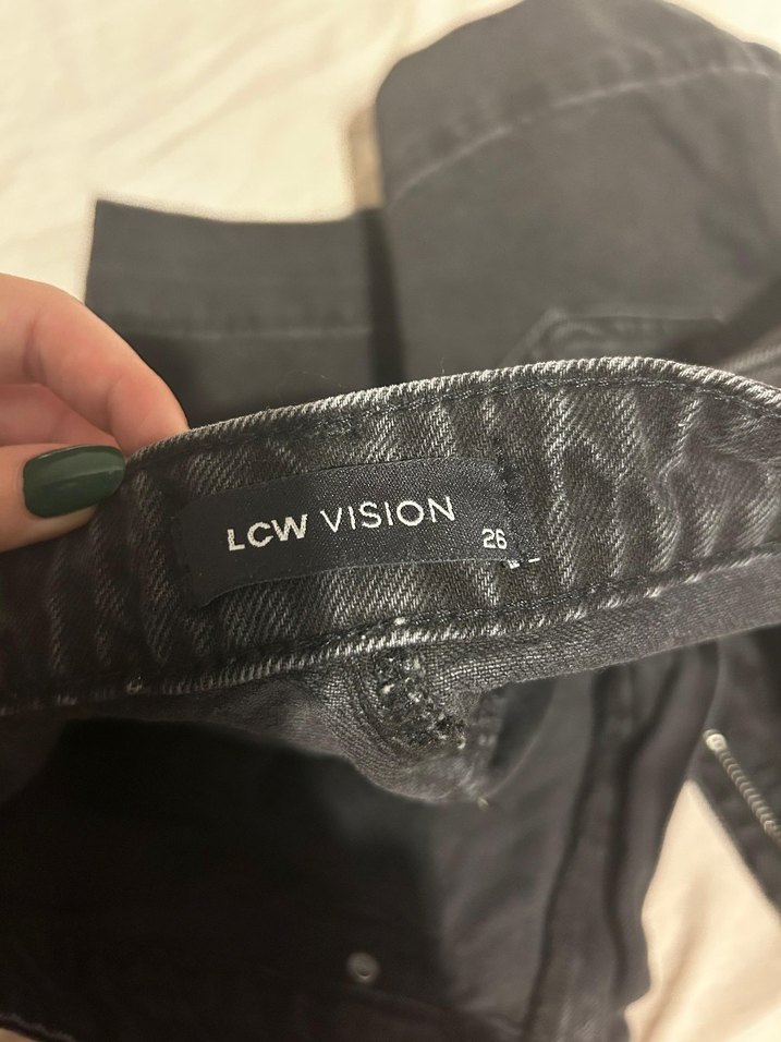 Siyah Mini Denim Şort - Görsel 4