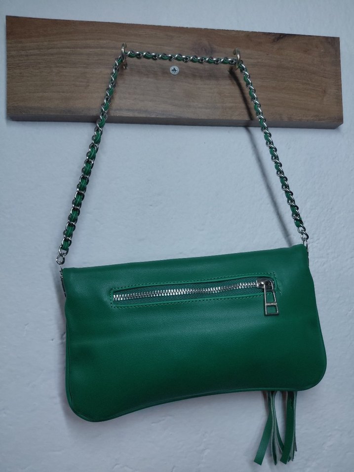 Zümrüt Yeşili Zincir Askılı Şık Omuz Çantası - Görsel 3