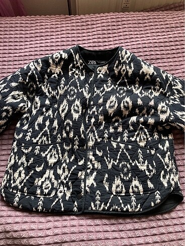 xs Beden Zara desenli kapitone ceket