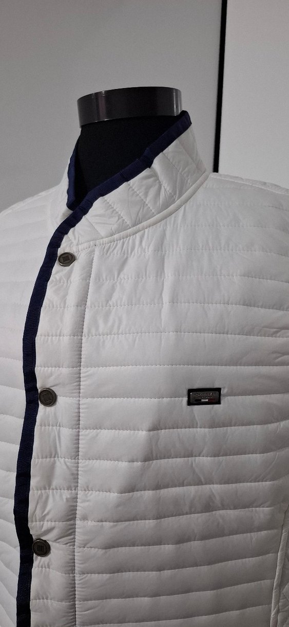 Erkek Beyaz Düğmeli Kolsuz Yelek - Görsel 2