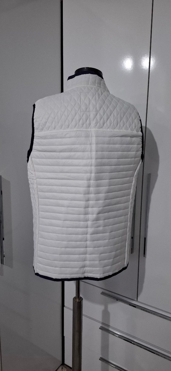 Erkek Beyaz Düğmeli Kolsuz Yelek - Görsel 4