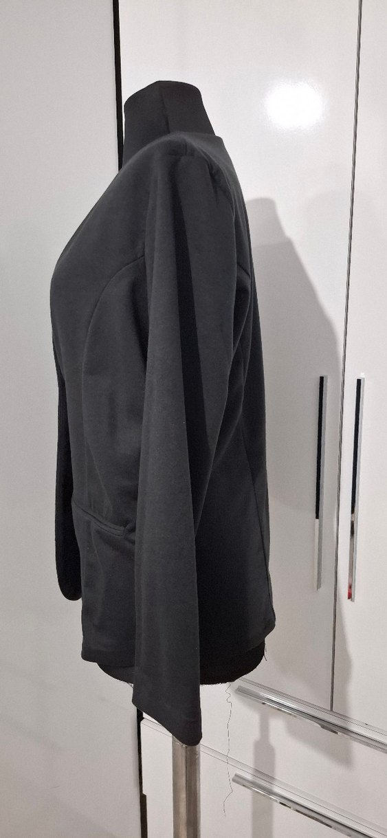 Düğmeli Siyah Kadın Ceket - Görsel 2