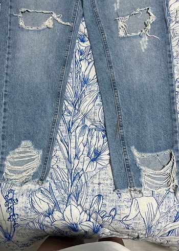 Lacivert Yırtık ve Bağcıklı Rahat Kesim Kadın Kot Pantolon - Görsel 4