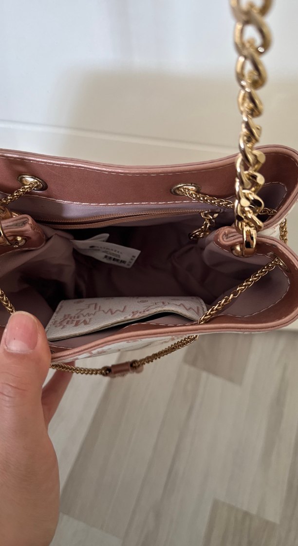 Zincir Detaylı Beyaz Kadın Çanta - Görsel 3