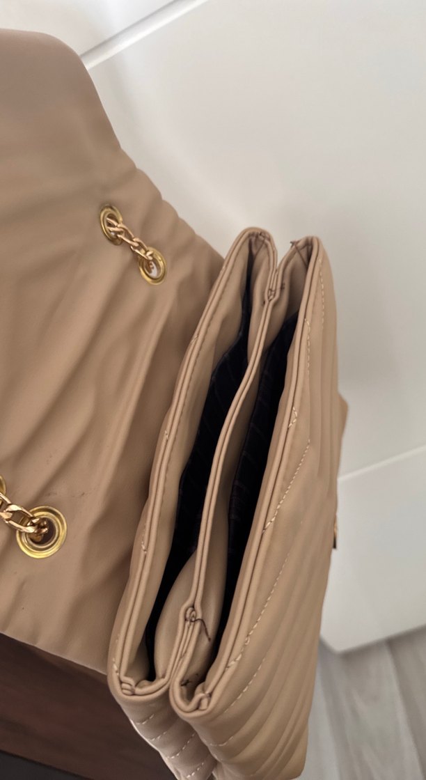 Zincir Detaylı Bej Deri Kadın Çanta - Görsel 3