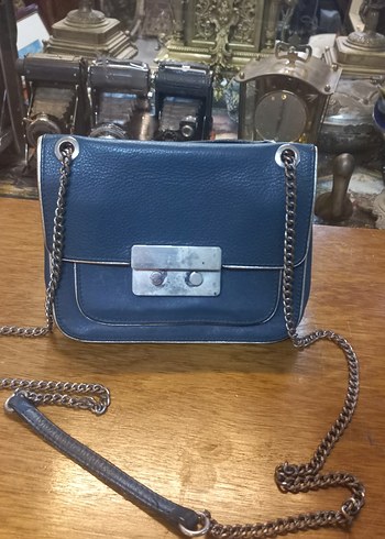 Zincir Detaylı Mavi Deri Kadın Çanta - Görsel 2