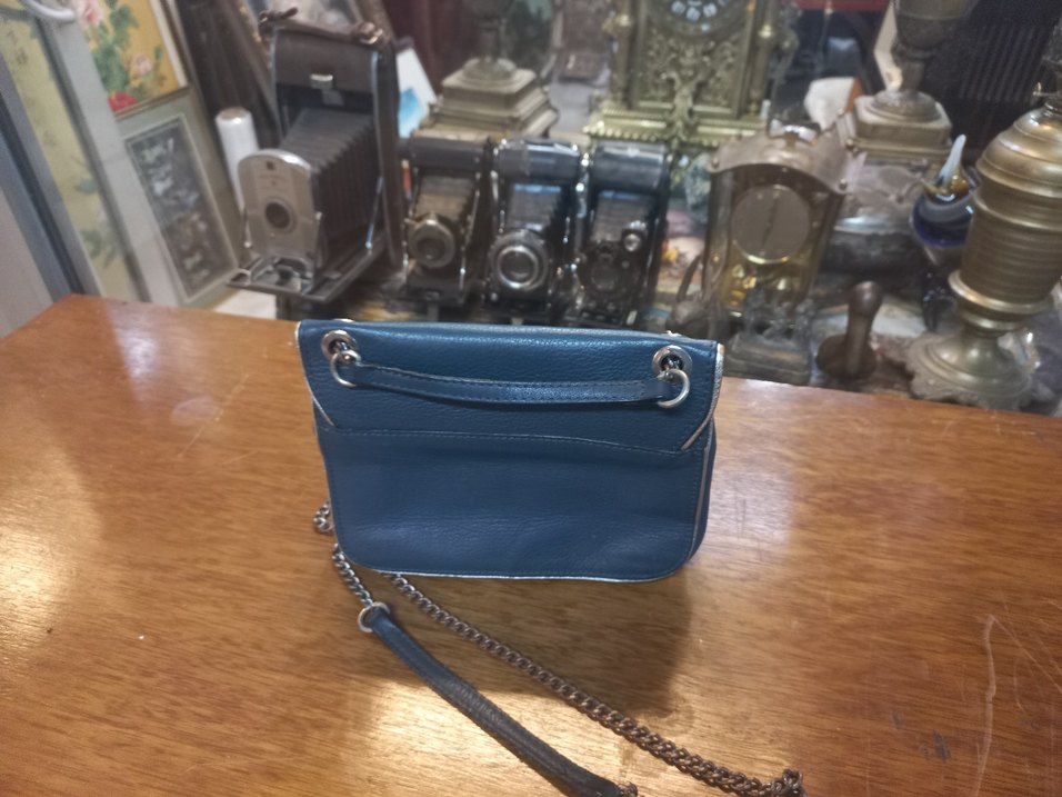 Zincir Detaylı Mavi Deri Kadın Çanta - Görsel 5