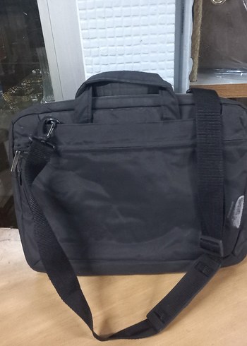 Siyah Plastik Laptop Çantası - Görsel 2