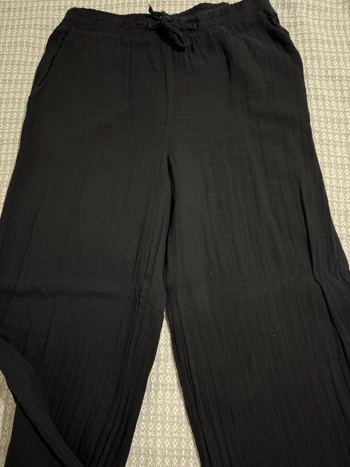 Siyah Kadın Keten Pilili Rahat Pantolon - Görsel 2