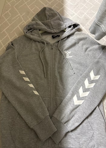 Gri Kapüşonlu Kadın Fermuarlı Eşofman Üstü - Görsel 2