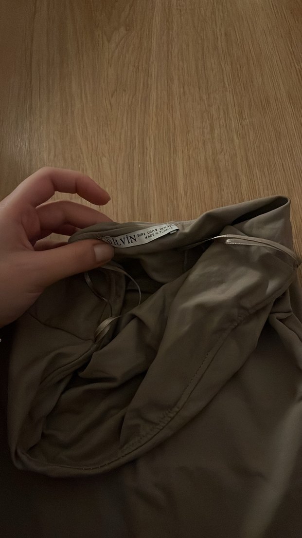 Bej Straplez Midi yırtmaçlı dilvin elbise - Görsel 4