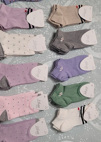 Nakışlı Çok Renkli Bayan Çorapları Pamuklu
6 tane - Görsel 2